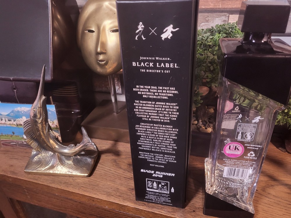 Blade Runner jw whiskey 2049 EMPTY Bottle mint condition.