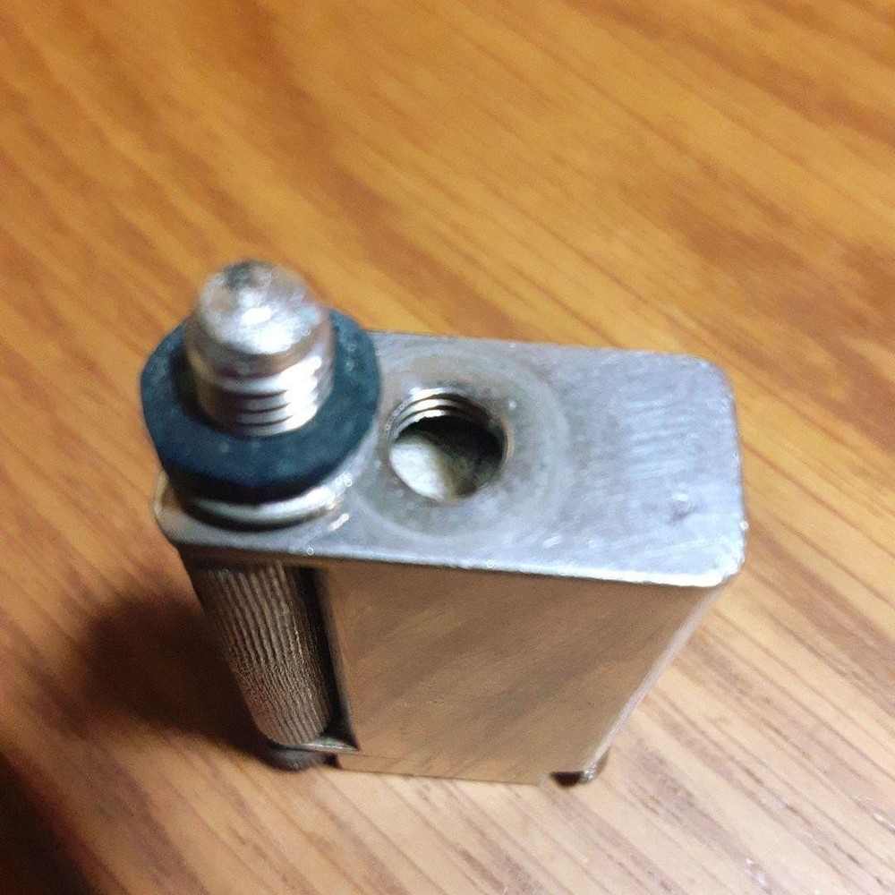 Working dunhill oil lighter silver without box