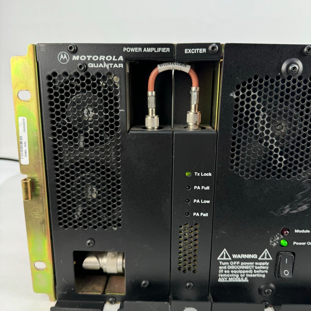 Motorola Quantar Repeater Base Station Model T5365A 800mhz UHF Trunking System