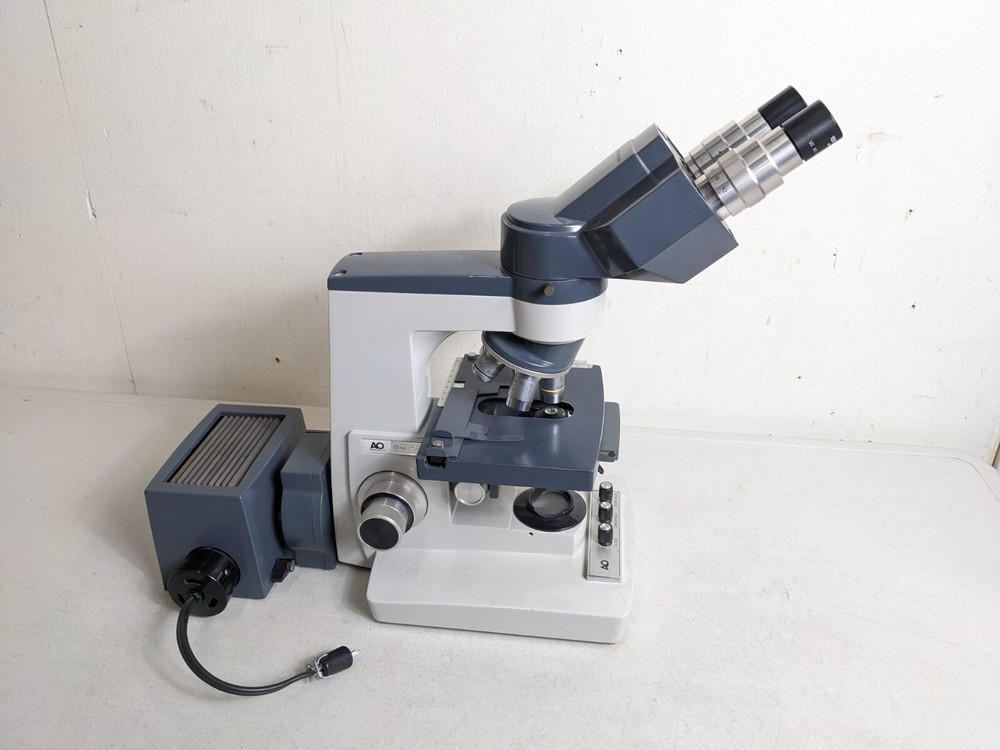 American Optical illuminator Model 1135 Teaching Assistant Microscope
