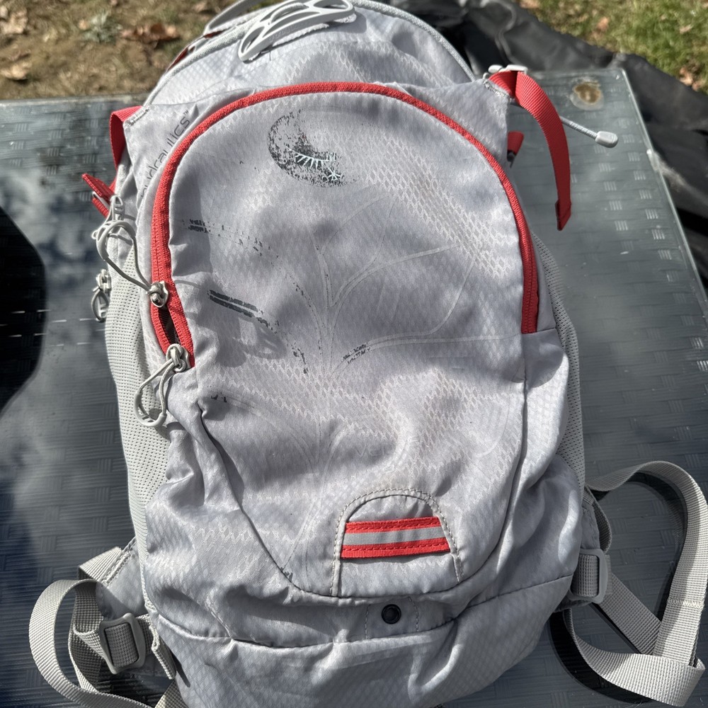 Osprey Verve 9 Hydration Backpack - Gray Orange. Good Condition
