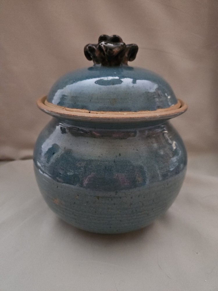 Handmade Studio Art Pottery w/ Flowered Handled Lid Signed Glyde Glazed Blue