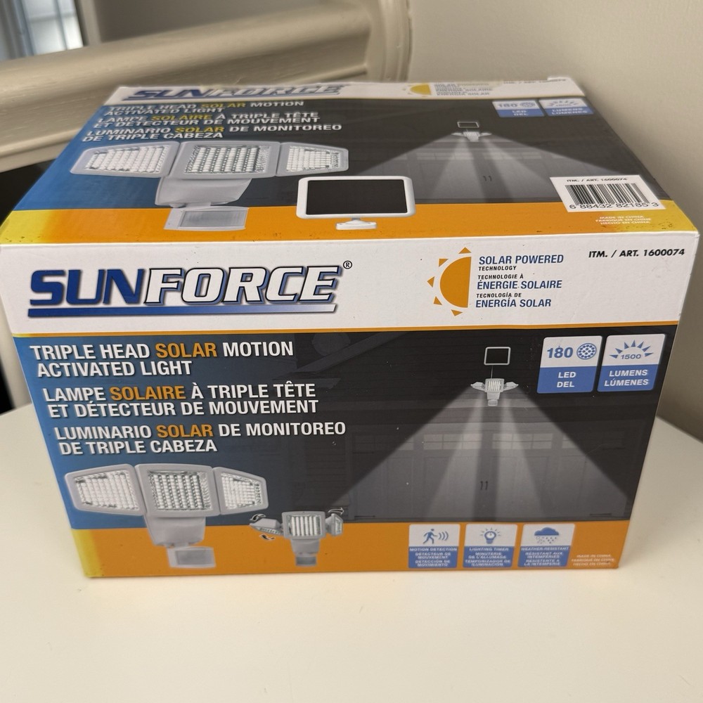 Sunforce Solar Panel Triple Head Motion Activated Security Light 1500 lumens NEW
