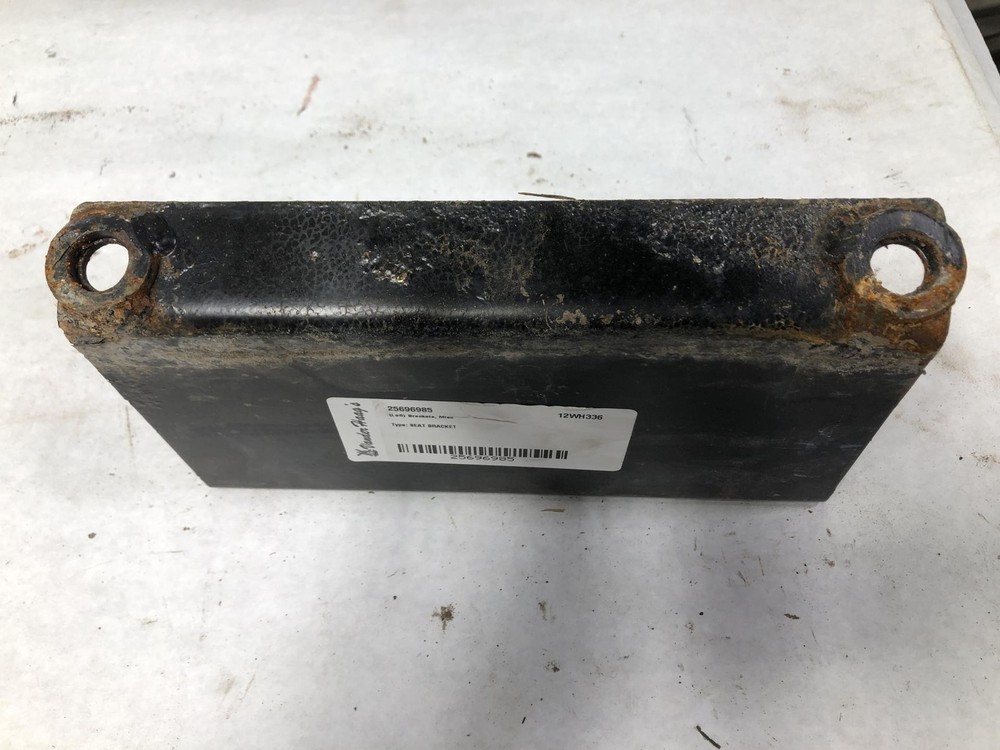 Freightliner M2 106 Brackets, Misc