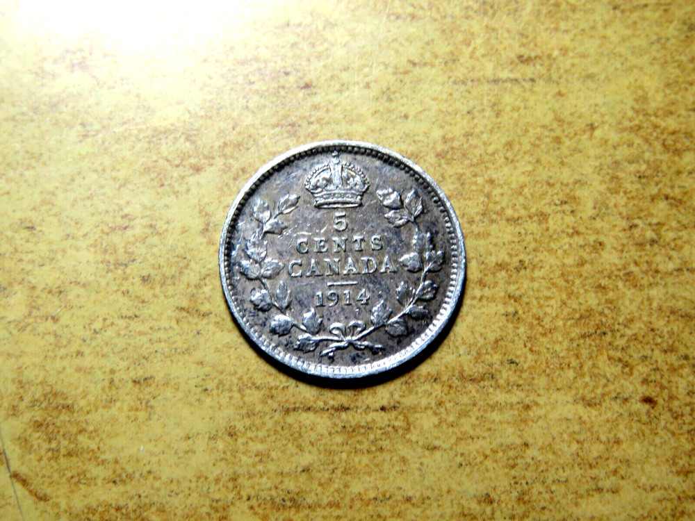 Nice Original Higher Grade Better Date 1914 Canada Silver 5 Cent Coin  D10