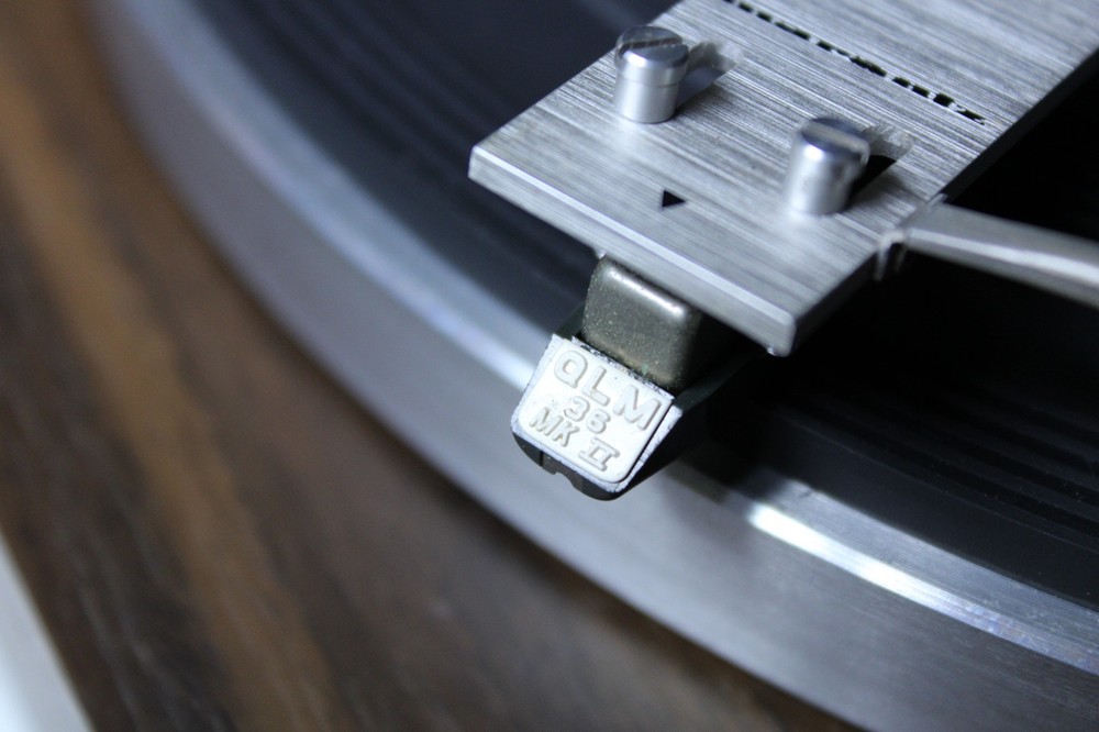 Vintage Marantz Model 6100 Belt-Drive Turntable