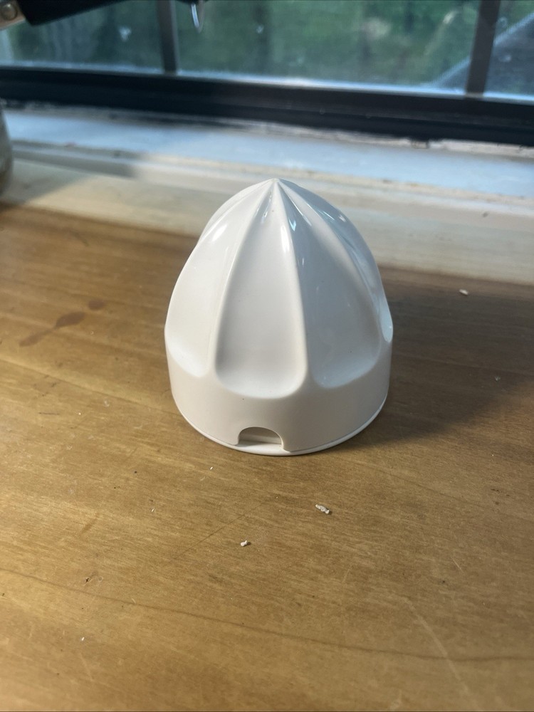Cuisinart Super Citrus Juicer Insert Cone for DLC-856- Grapefruit Cone