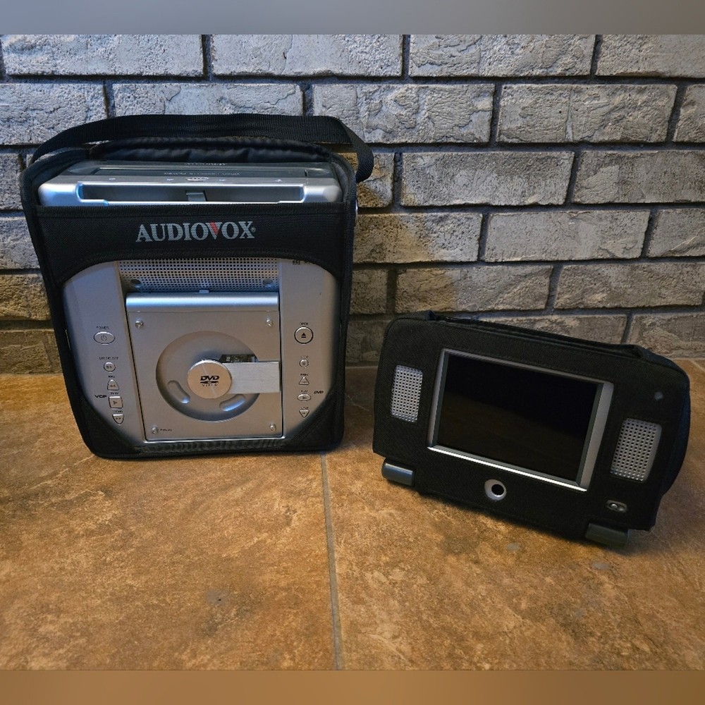 Silver | AUDIOVOX | Video In A Bag System 11 Bundle