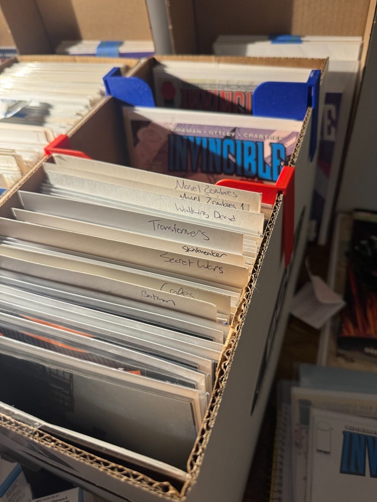 Comic Book Stopper - Keep Your Comics Upright! - Fits Short and Long Boxes!
