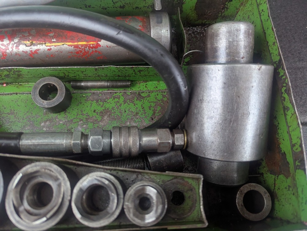 Greenlee 767A Hand Pump Set 746 Ram Hydraulic Knockout Driver I Think