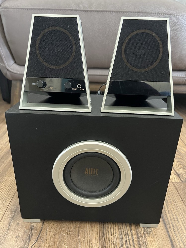 Altec Lansing Powered Audio System Model VS2621 2.1 System