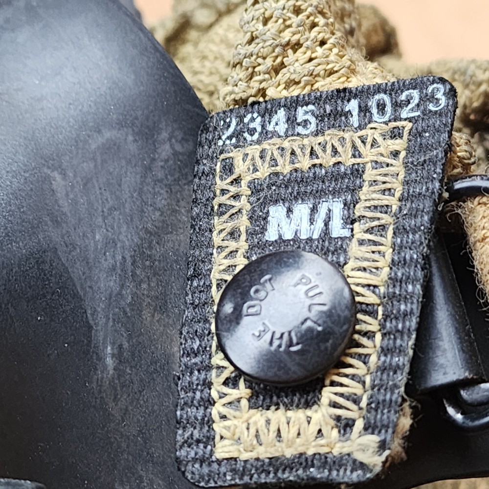 Broken MMR holder - Scott AV3000 HT Firefighter SCBA Mask 5pt net - SIZE: Medium