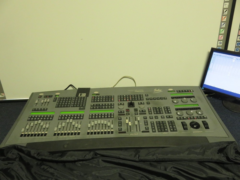 Compulite Sabre Lighting Console Lighting Controller Mixing Console