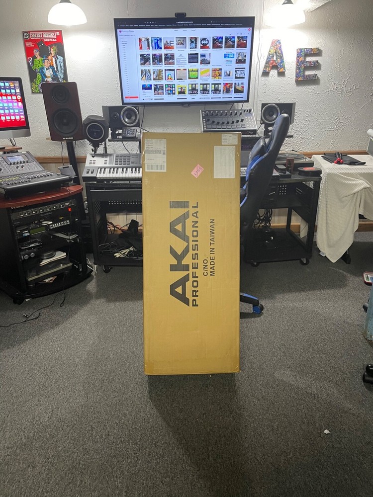 MPC Key 61 NEW IN UNOPENED BOX