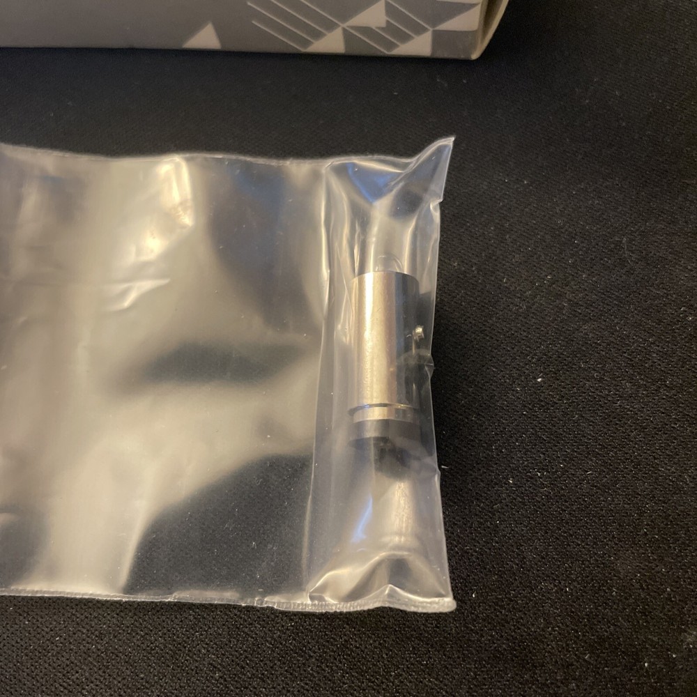 Ushio halogen lightbulb #800032 SM-04900