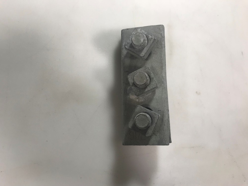 Joslyn J929(4" 3 bolt) Bolt