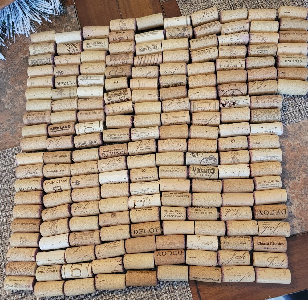 187 Assorted used Wine Corks