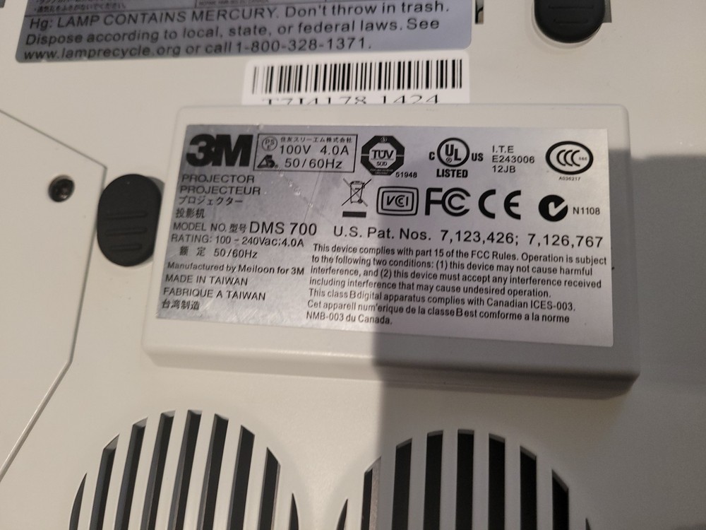 3M DMS 700 Projector