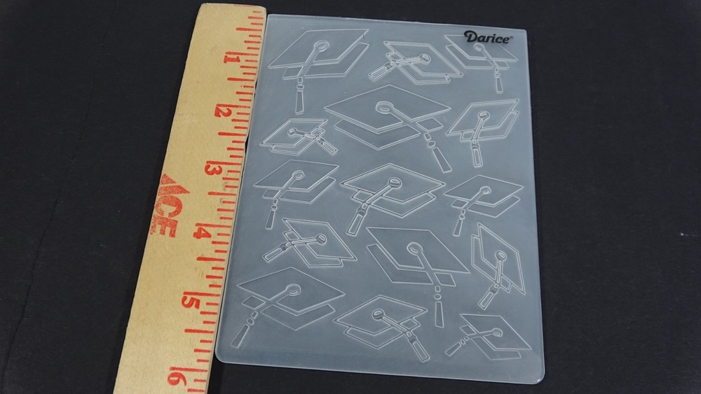 Darice Graduation Hat Background 1218-48