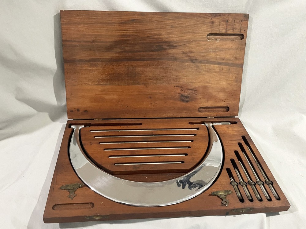TUBULAR MICROMETER CO. MICROMETER SET