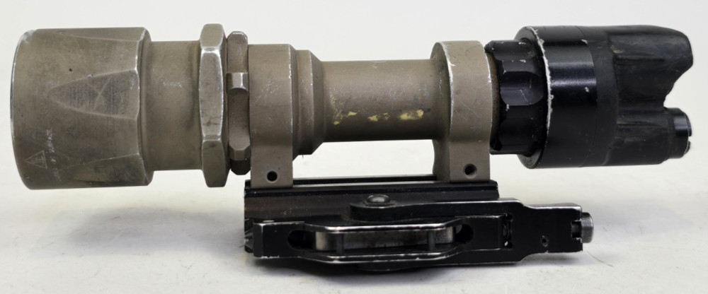 Surefire M952 Tactical Rail Mount Tan Flashlight -M93 Mount