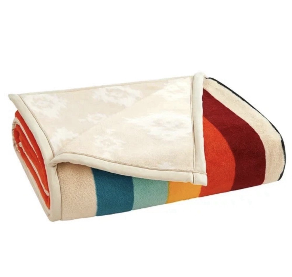 NEW Pendleton Reversible Plush Throw-50x70in 100% Polyester Mount Foraker