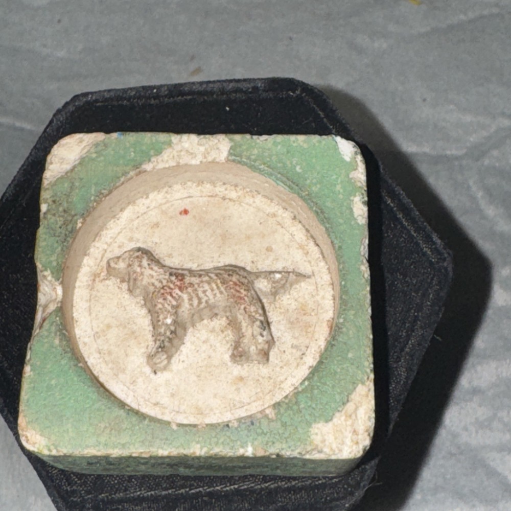 Vintage Square Thick Tile With Embossed Dog