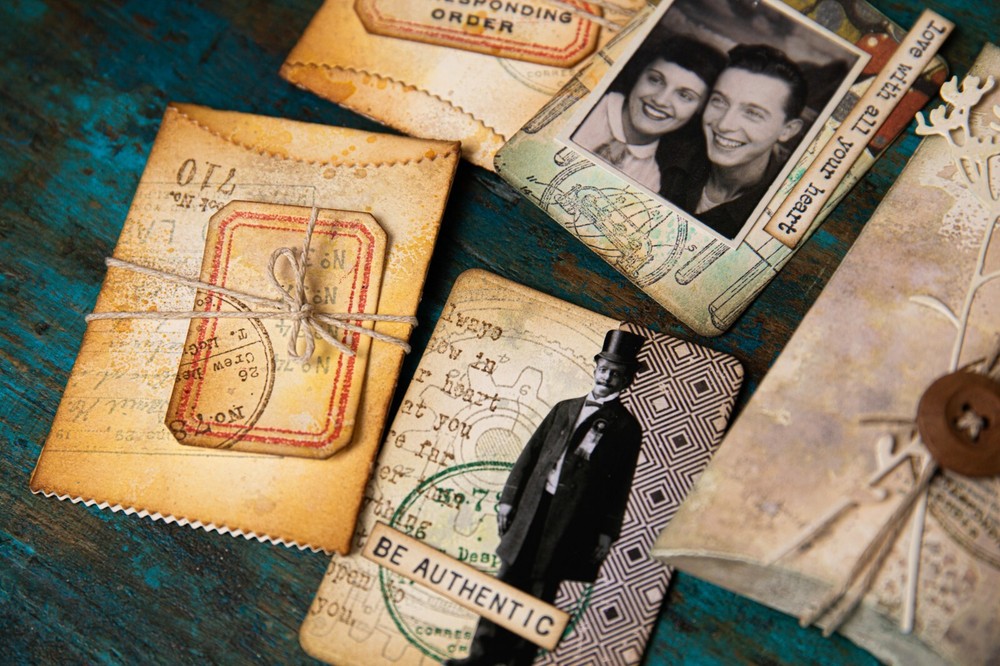 Sizzix Thinlits 5pc Pillow Box #666568 Retail $20.99 by Tim Holtz Vault