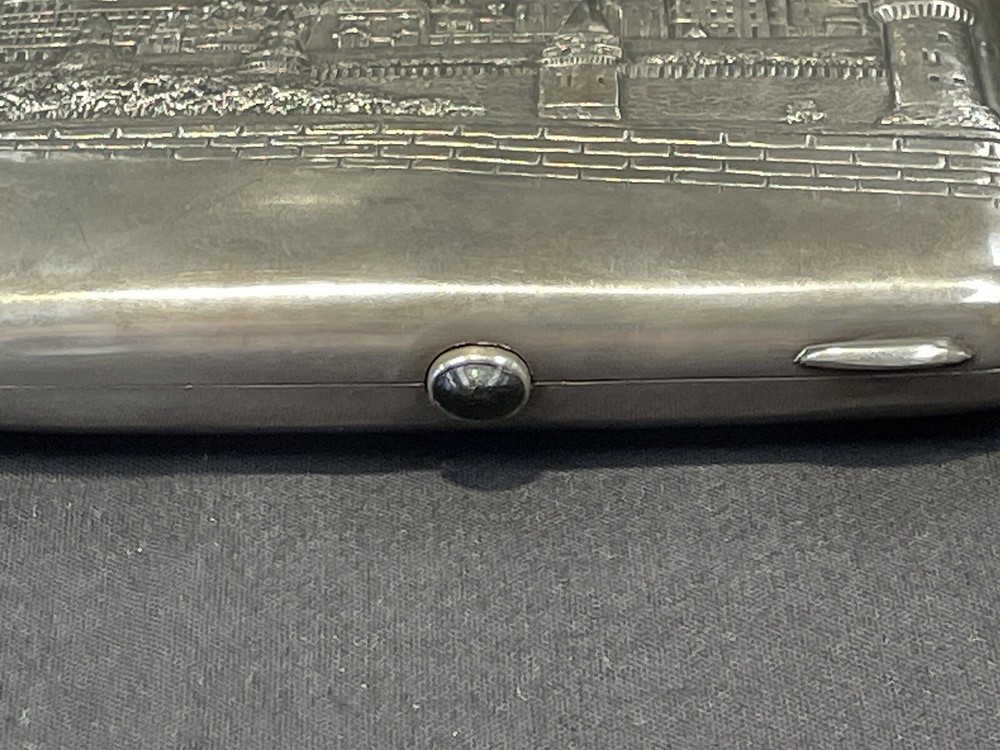 Fine Antique Russian Sterling Silver Cigar Case, Featuring Kremlin c. 1908-1928