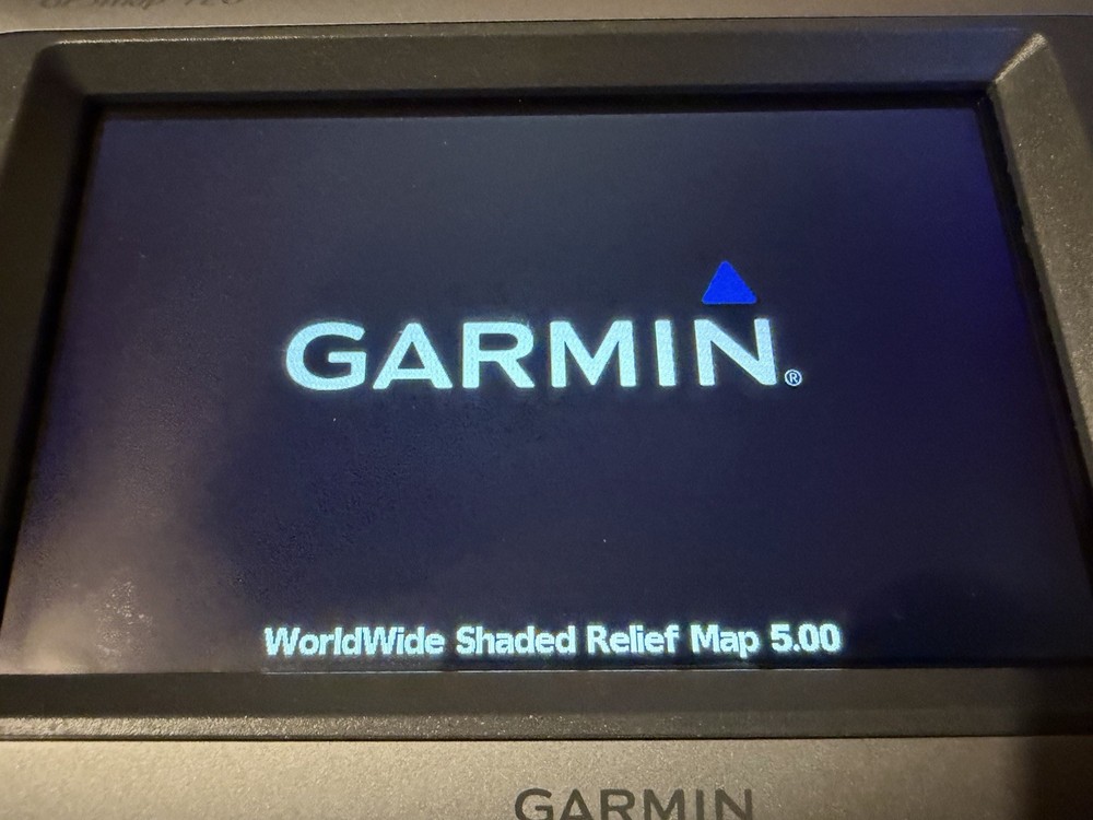 Garmin GPSMAP 720 (Head Unit/Cover/Knobs) Chartplotter Radar