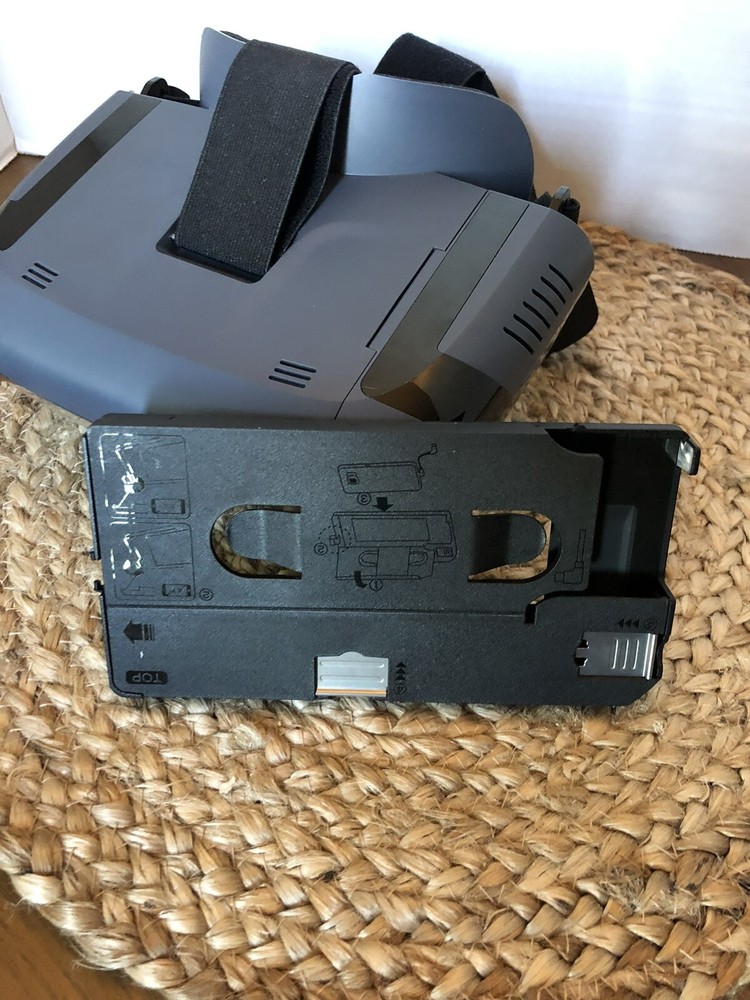Star Wars Jedi Challenges VR Headset, Lightsaber, Controller & Tracking