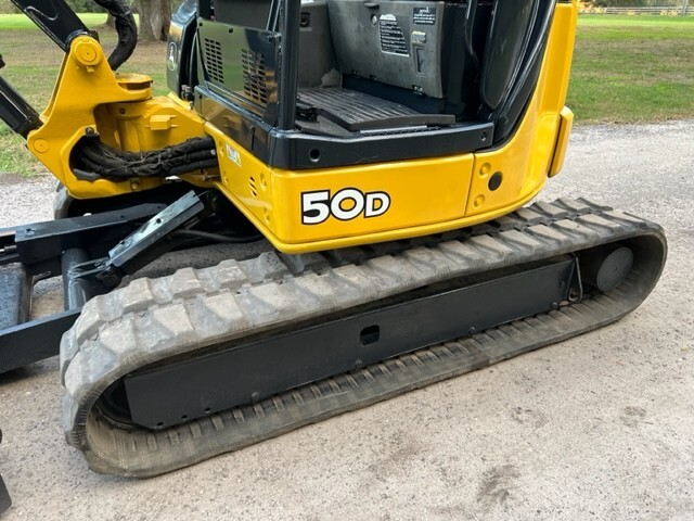 2012 JOHN DEERE 50D EXCAVATOR - PRE EMISSIONS DIESEL - ANGLE BLADE