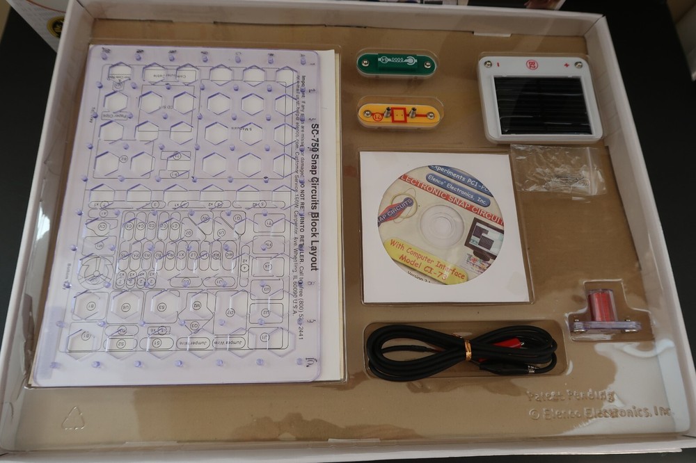 SNAP CIRCUITS EXTREME SC-750 Elenco Electronics Project Educational Kit COMPLETE