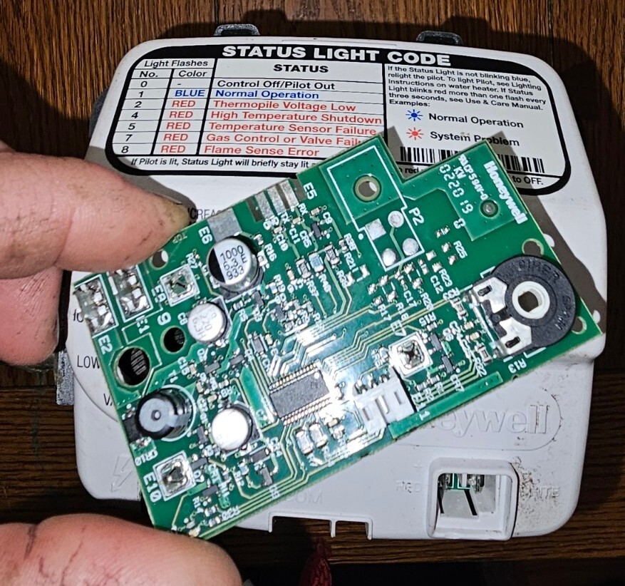 Honeywell WV8840C Water Heater Gas Control Valve Circuit BOARD.  50080196