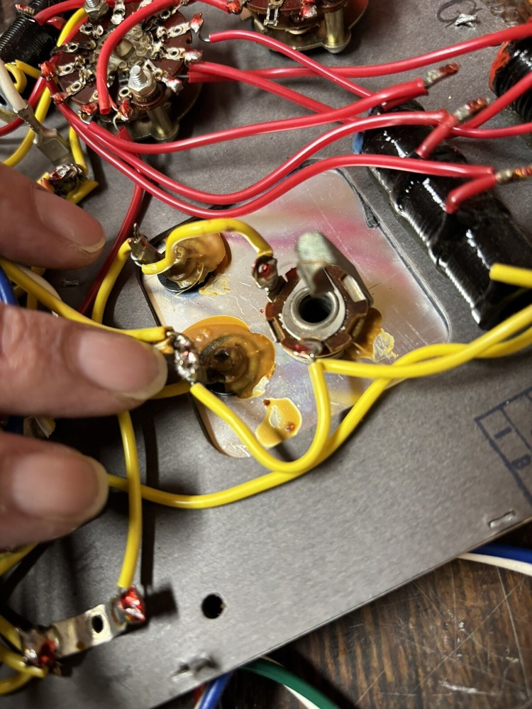 One Pioneer CS-99 Speaker Crossover WORKS BUT NEEDS SOME WORK, READ