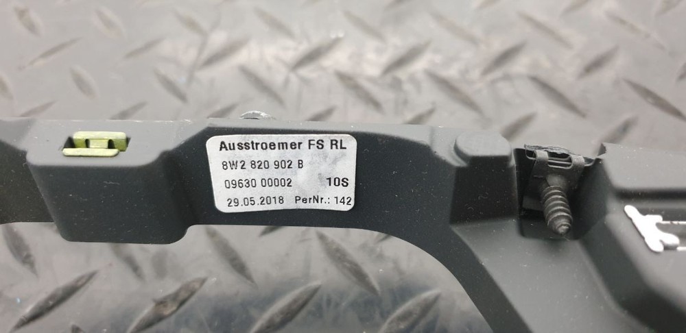 Audi A5 MK2 (B9) 2018 Dash Vent Right Side Outer 8W2820902B
