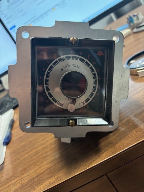 HN383 EAGLE SIGNAL TIMER NEW SURPLUS NO BOX