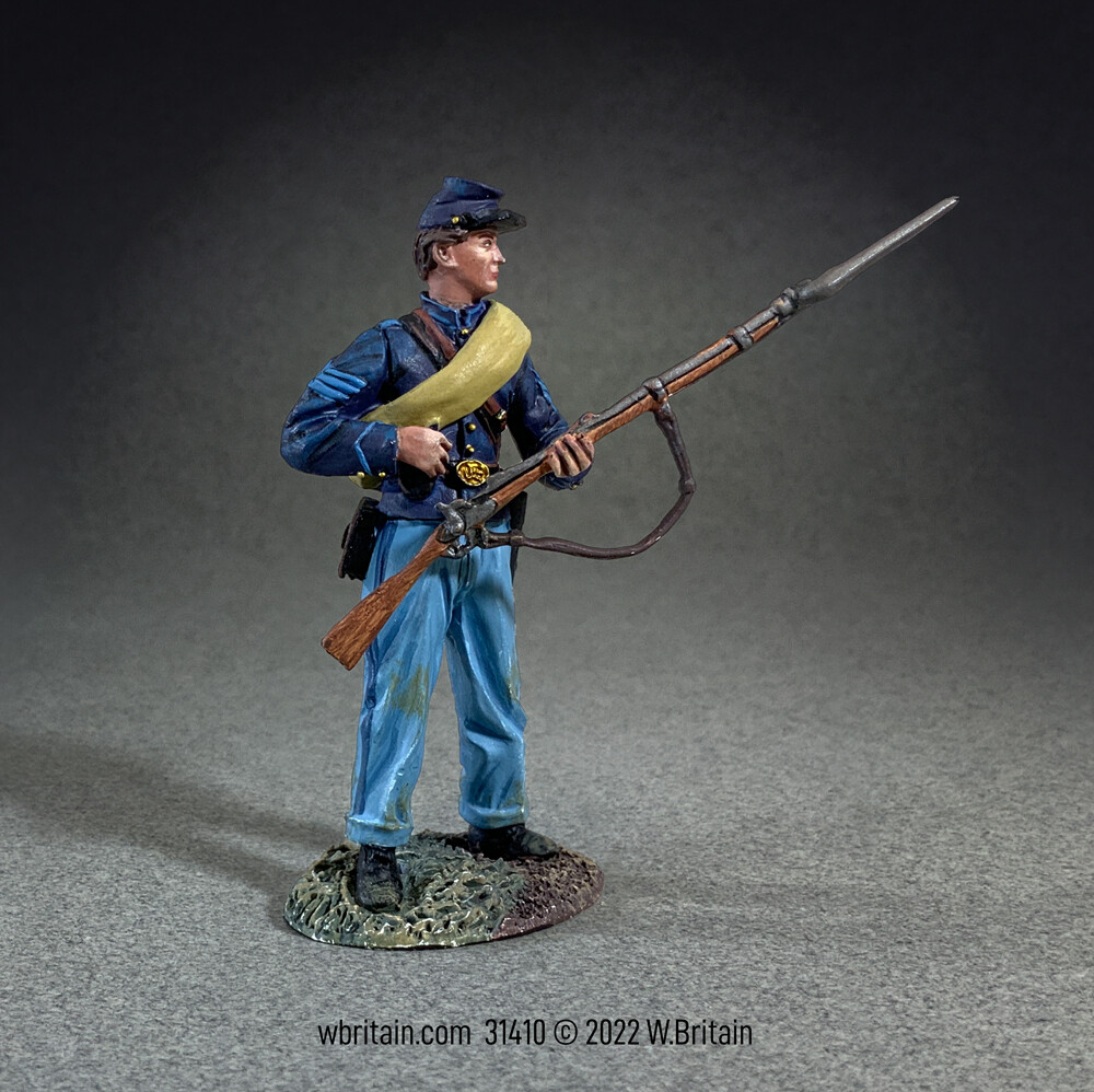 W.Britain 31410 Federal Sergeant in State Jacket Reaching for Cap (Britains)