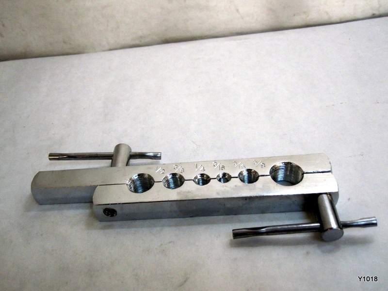 Pipe flaring clamp (clamp only)