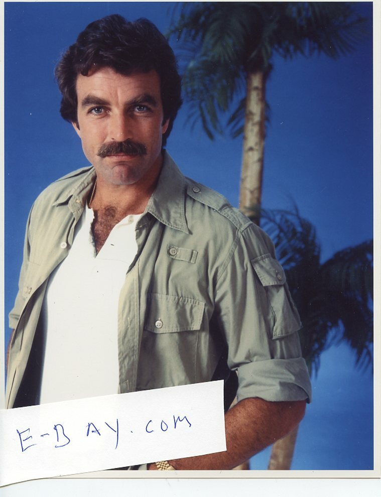 TOM SELLECK  8X10 PHOTOS X8657