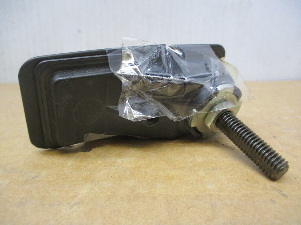 ENGINE DOOR LATCH 60002222