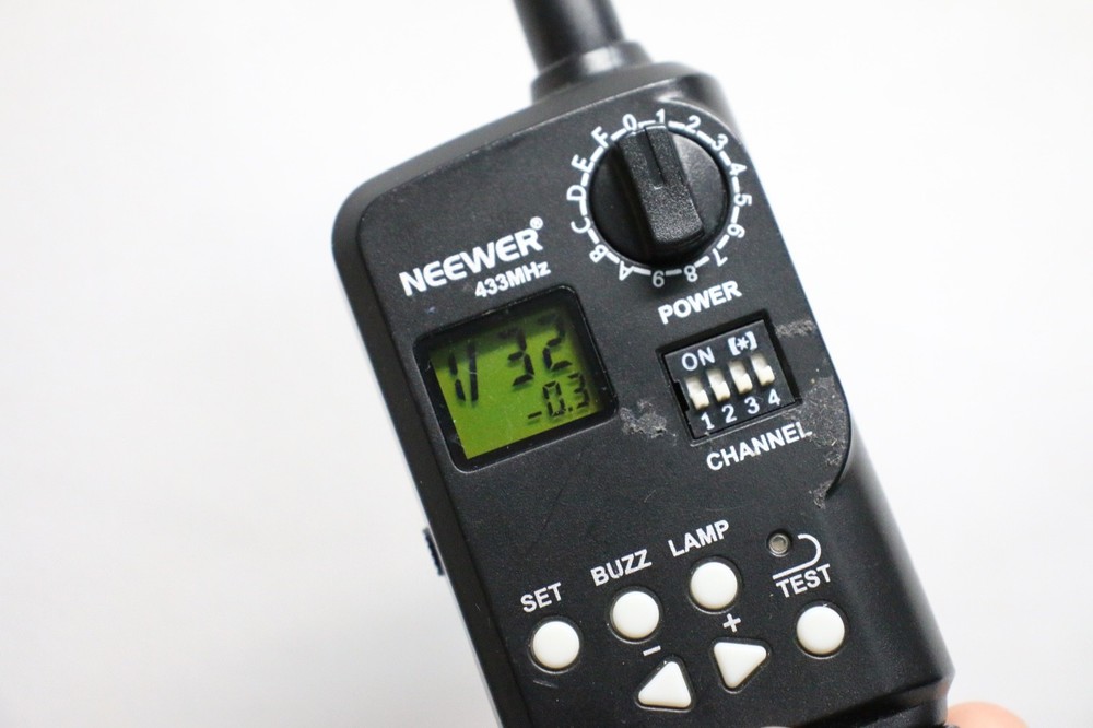 Neewer 433MHZ Wireless Transmitter Only