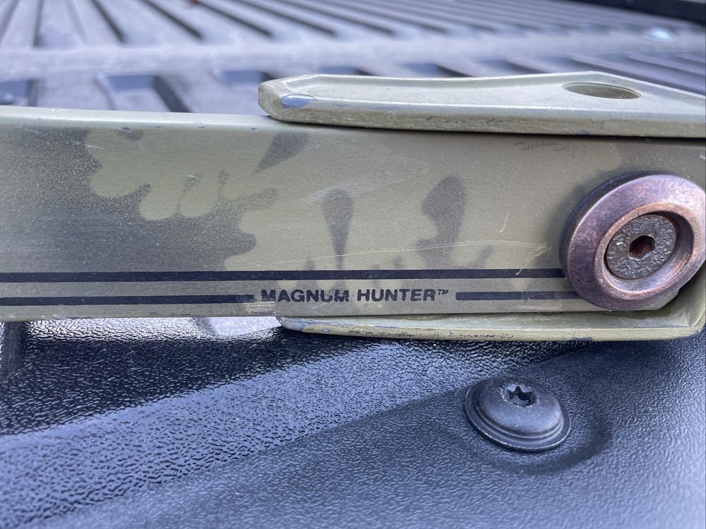 Bear MAGNUM HUNTER COIN SERIES Compound Bow STRING LENGTH 37”