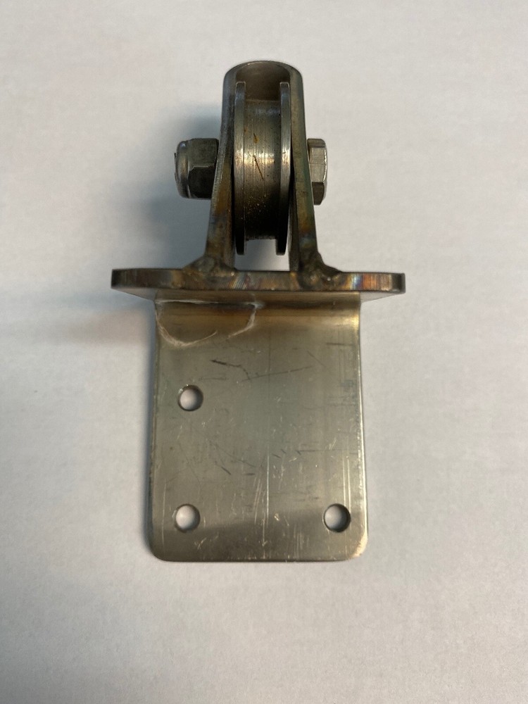 Stainless Mount And Block Centerboard Wire?