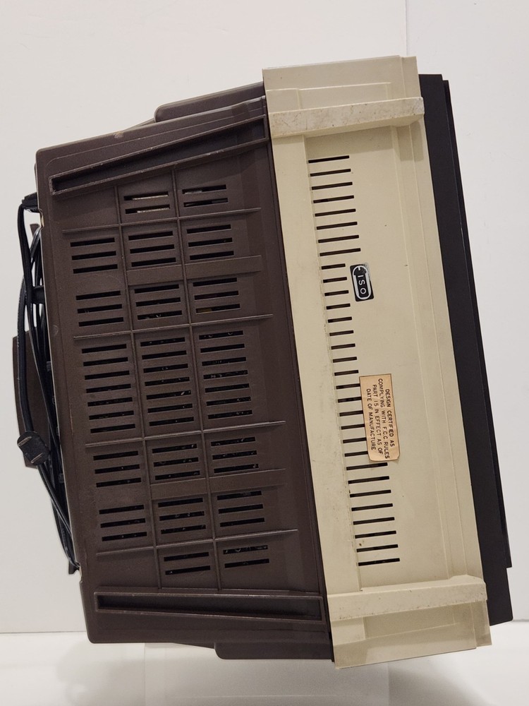 1970s Vtg Sharp SU-66P Solid State Portable 19" Cube TV Space Age Japan