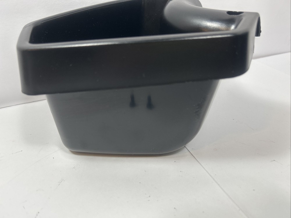 Nautilis R616 Cup/accessory holder with screws