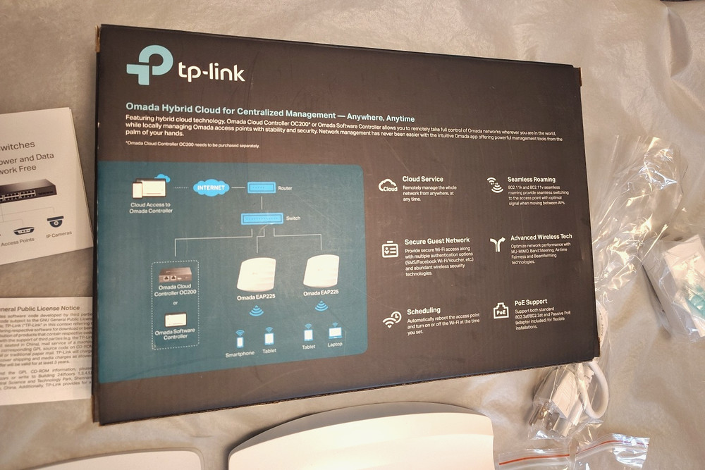 TP-Link AC1350 (EAP225) Wireless MU-MIMO Gigabit Ceiling Mount Access Point v3.8