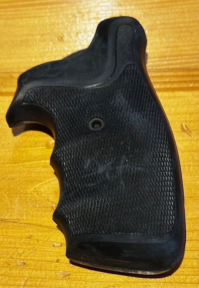 RSS-G Pachmayr Gripper Grips