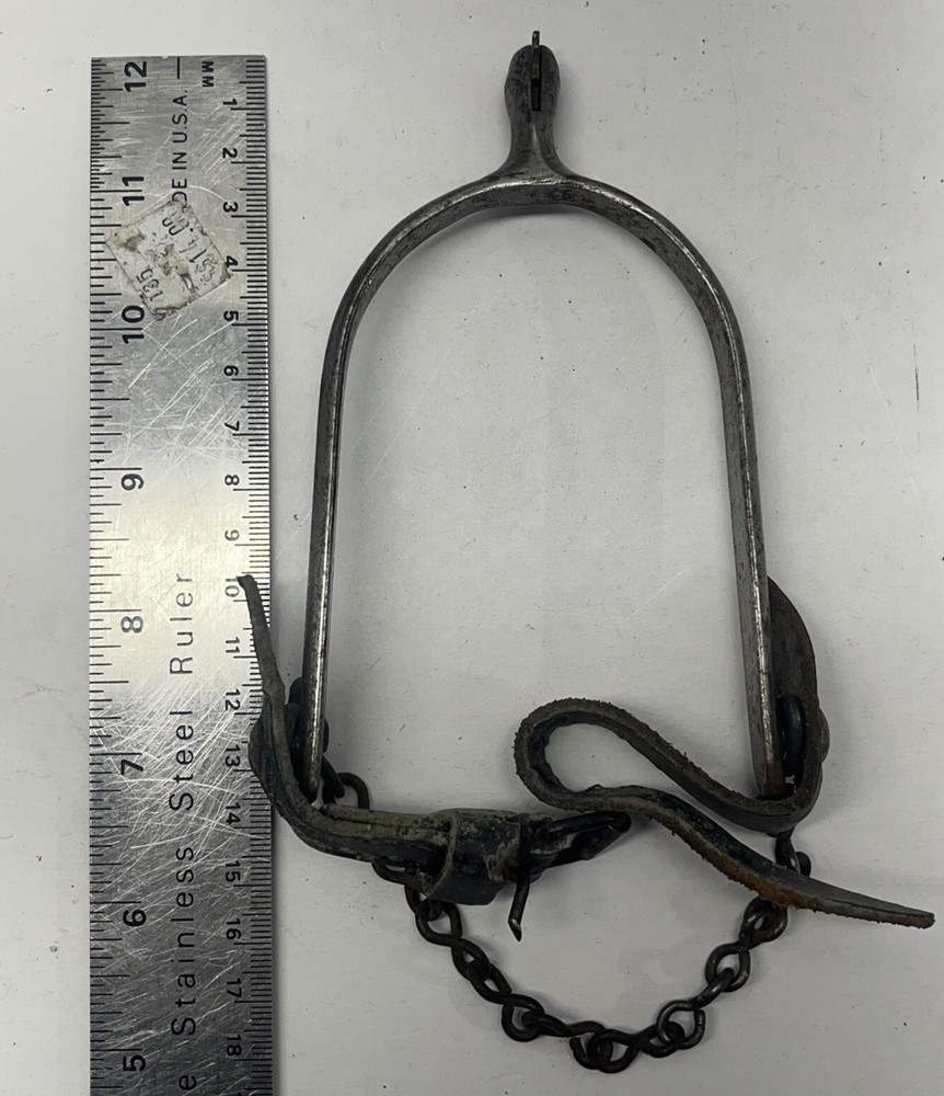 Pair Of Spurs Unbranded YB3