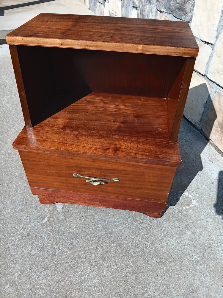 Walnut Veneer Ballman Cummings Step-End Nightstand or End Table